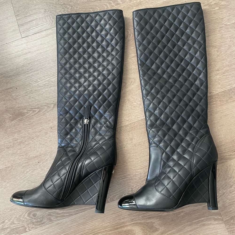Chanel quilted high boots